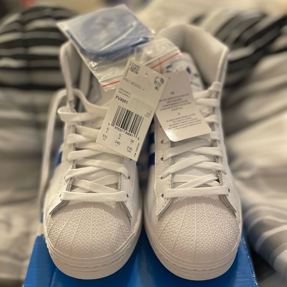 adidas Shoes Adidas Big Boys Sneakers Size 55 Poshmark